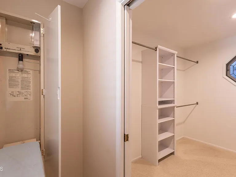 555 Paulette Pl — Photo 17