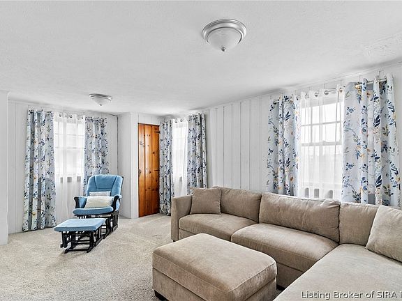 2nd image of 572 S Grange Hall Road