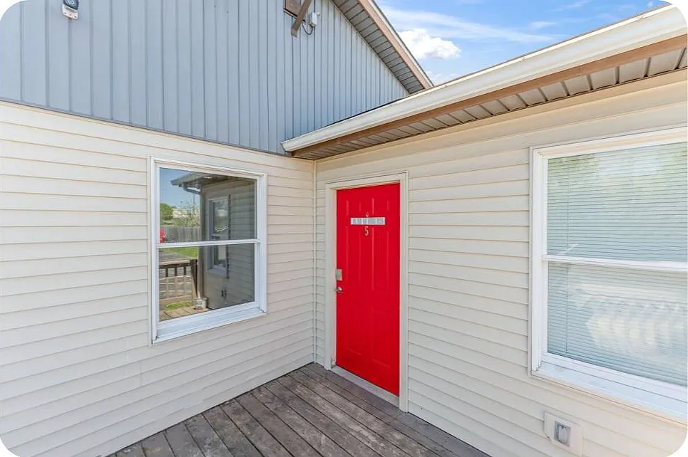 1 bed, 1.0 bath, $2,000 — Photo 2