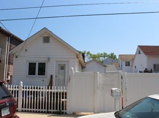 81 Pearsall St, Staten Island, NY 10305