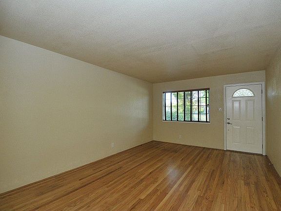 4th image of 445 Greathouse Dr