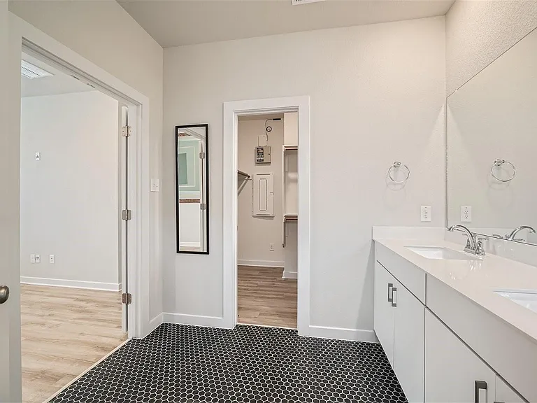 203 Pinkerton Dr — Photo 18
