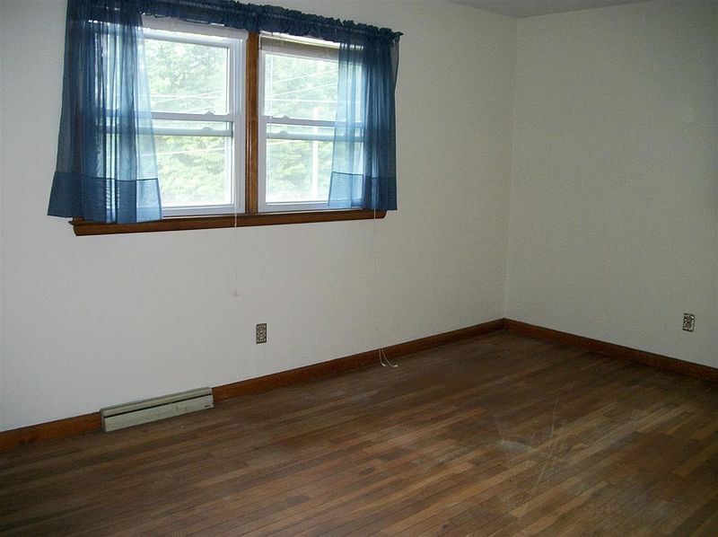 5th image of 119 MYERS Road