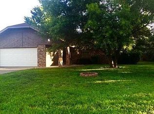 3708 Ray Hardy Dr, Clovis, NM 88101