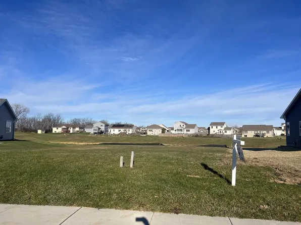 113 Douglas Drive #74, Brooklyn, WI 53521