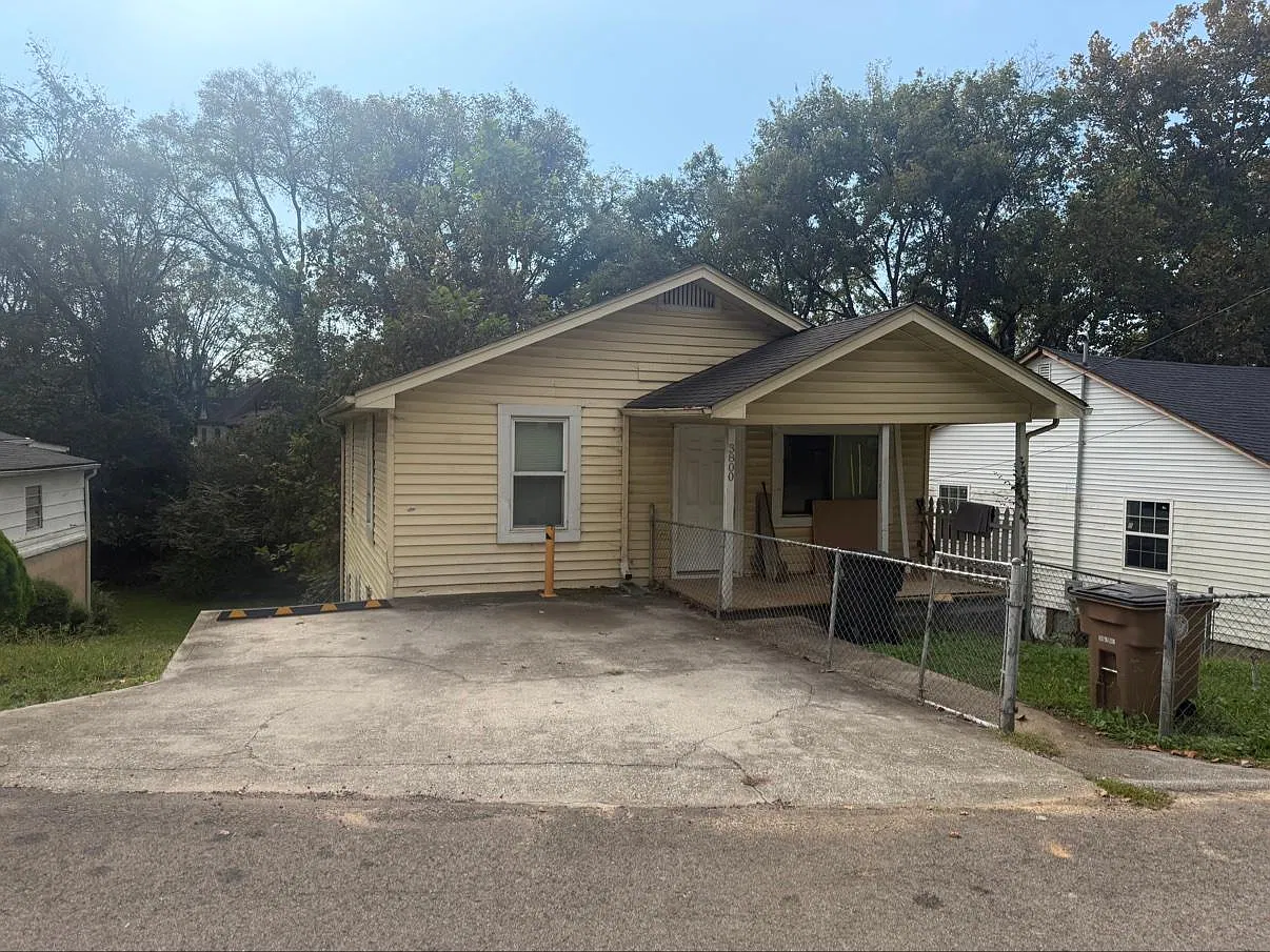 3800 Hampton Ave. — Photo 2