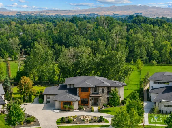 573 S Brentbrook Ln, Eagle, ID 83616