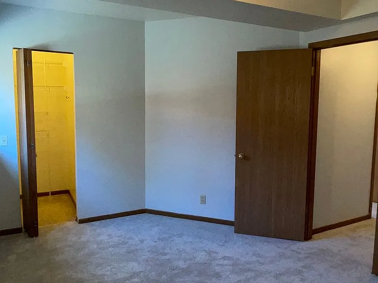 1210 Clover Ridge Ct — Photo 27