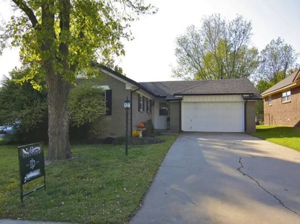 120 S 166th Ave E, Tulsa, OK 74108