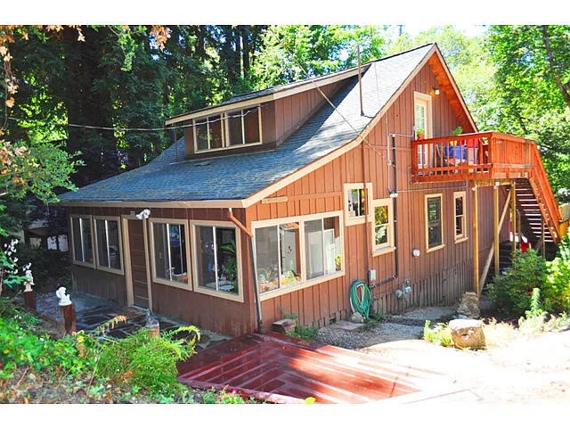 22 Woodwardia Ave photo 1