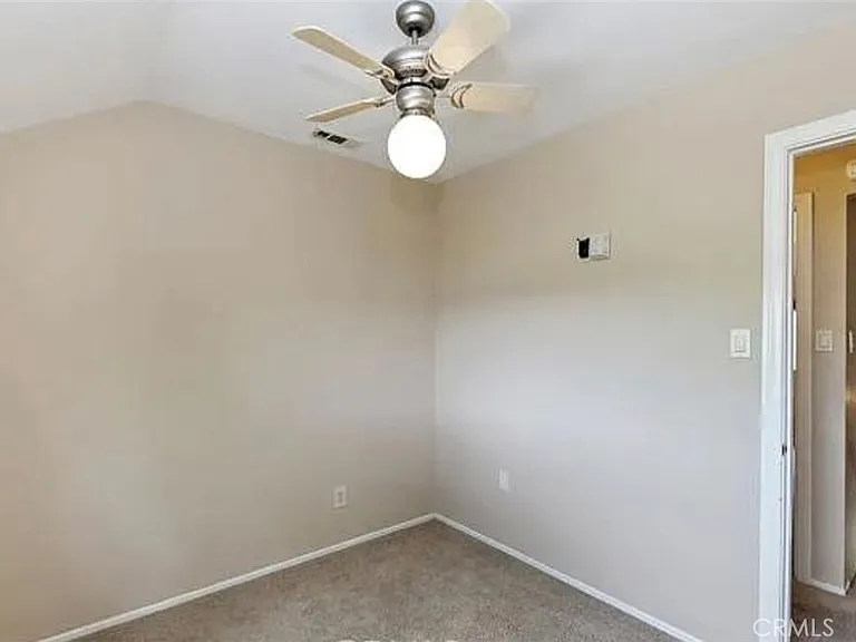 945 N Hospital Rd #1 — Photo 18