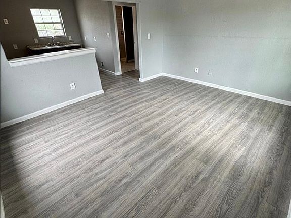 4th image of 408 SW 41ST ST