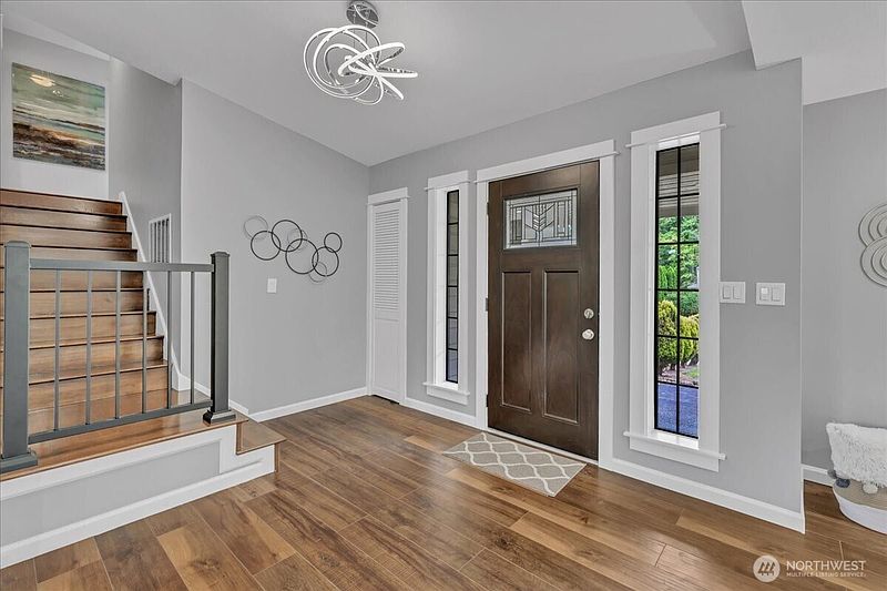 2nd image of 32027 11th Avenue SW