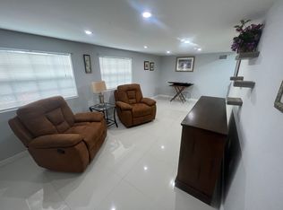 3086 SW 52nd Ter, Davie, FL 33314