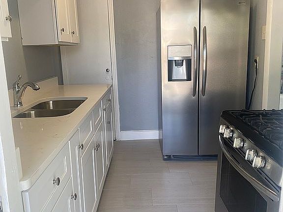 3rd image of 329 Bexar Dr