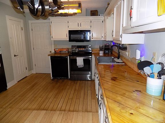 2nd image of 5774 Northrop Rd