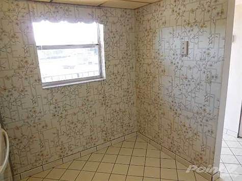 5th image of 8401 Lagos De Campo Blvd APT V202