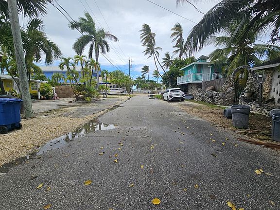 3rd image of 77 S Conch Ave