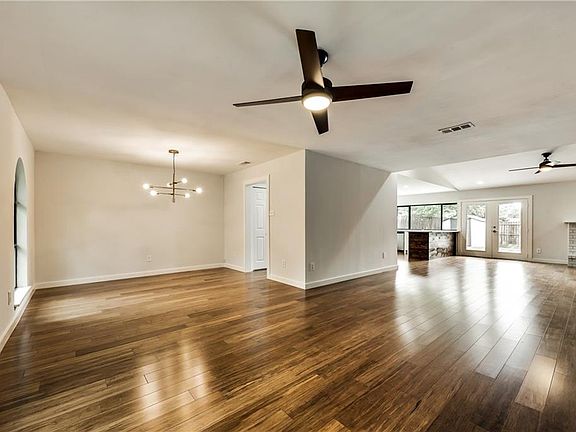 5th image of 10908 Villa Haven Dr