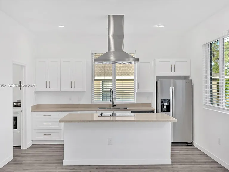 719 Little Rock St E — Photo 16