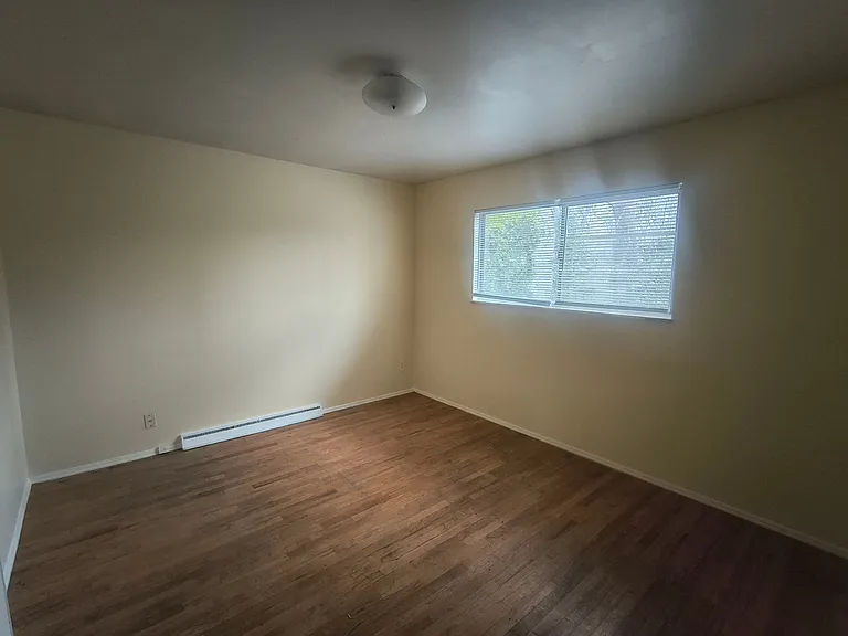 1851 & 1853 Cromwell Dr #2 — Photo 9