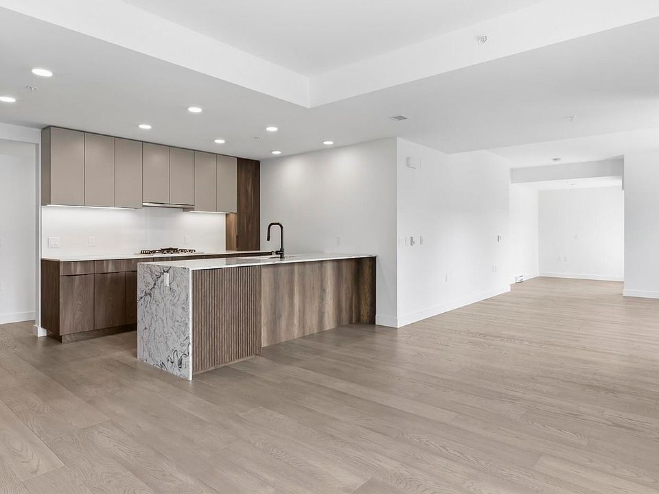1st image of 3590 W 39th Ave #309