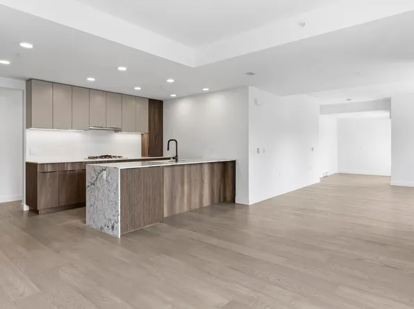 3590 W 39th Ave #309, Vancouver, BC V6N 4K8