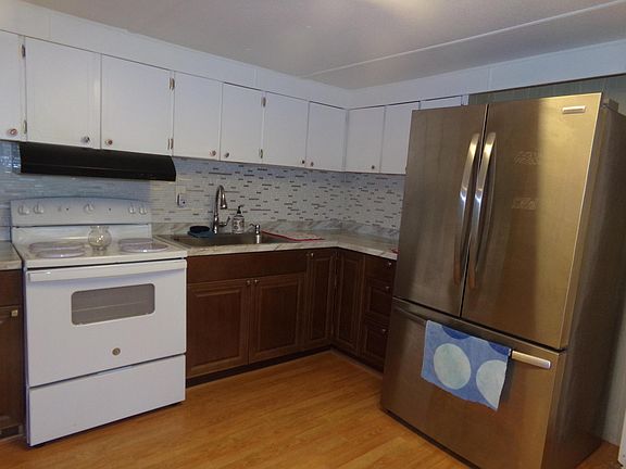 4th image of 4238 S 88th Place S