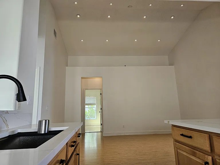 1105 Anchor Point — Photo 9