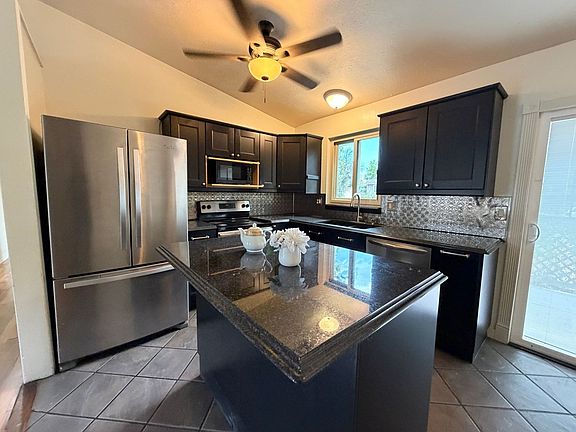 4th image of 3815 S Pitkin Cir