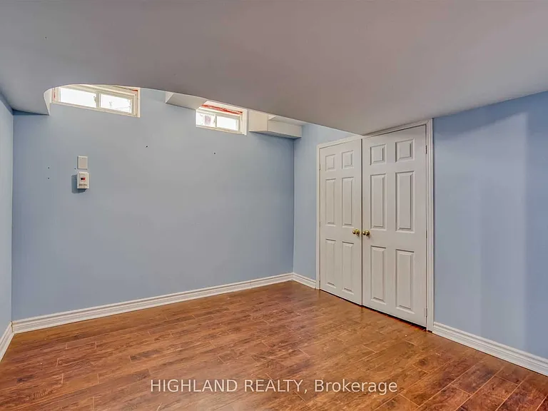763 Millworks Cres — Photo 16