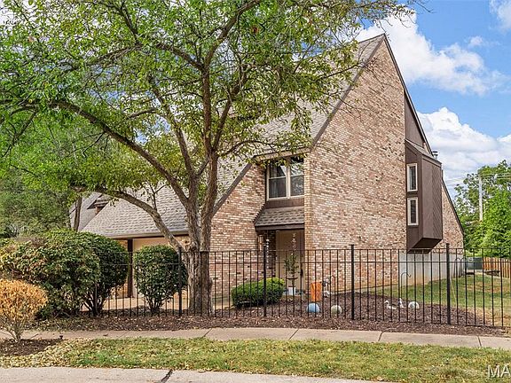 4th image of 925 Maison Ladue Dr