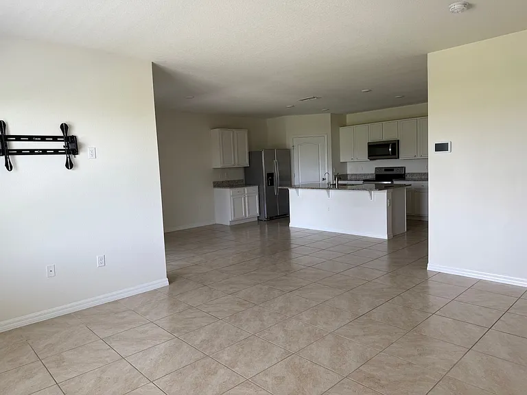 497 Noble Ave — Photo 11