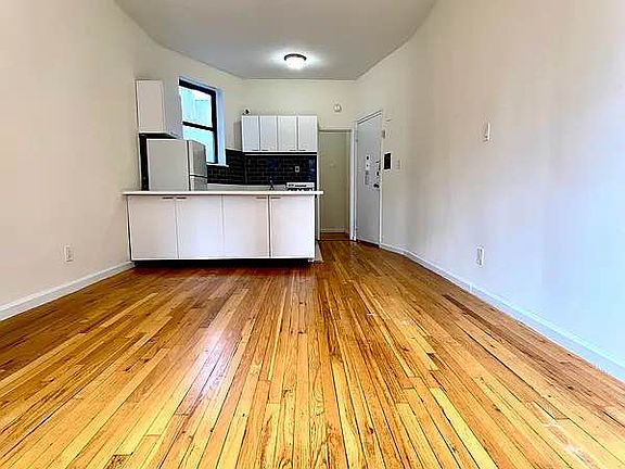 2nd image of 490 E 74th St APT 4D