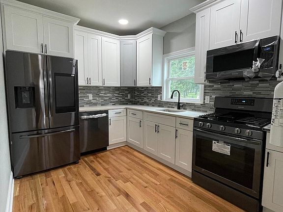 5th image of 259 Duncan Ave