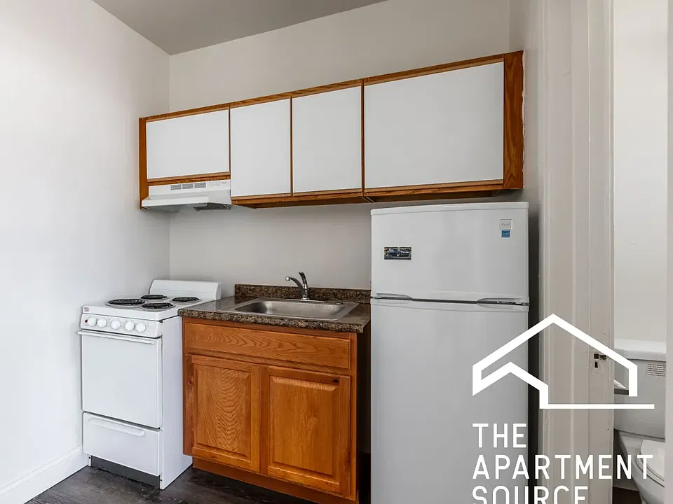 3900 W Irving Park Rd #309