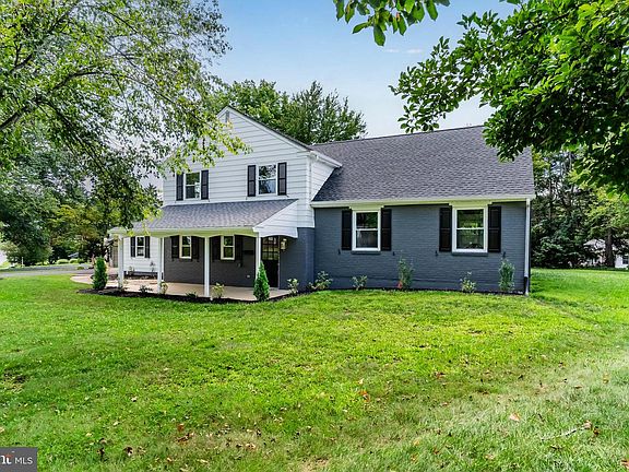 3rd image of 416 Allendale Way
