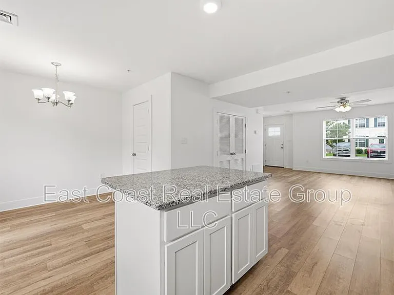 8780 Hillside Way — Photo 11