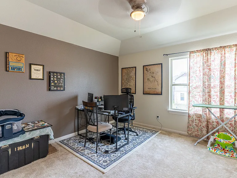 391 Purple Heart Dr — Photo 17