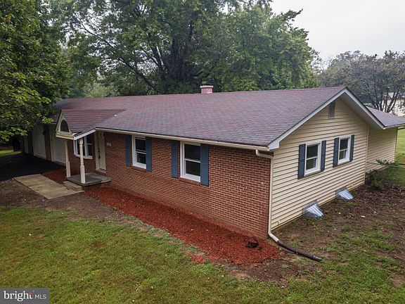 3rd image of 1 Sunup Ct