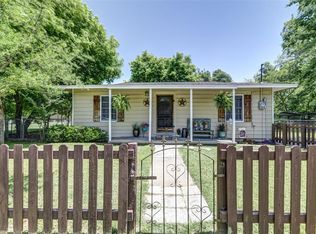 513 S Oak St, Paradise, TX 76073