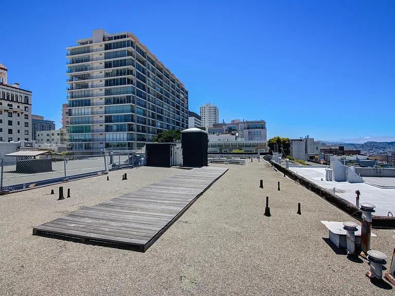 1350 Washington Street — Photo 1