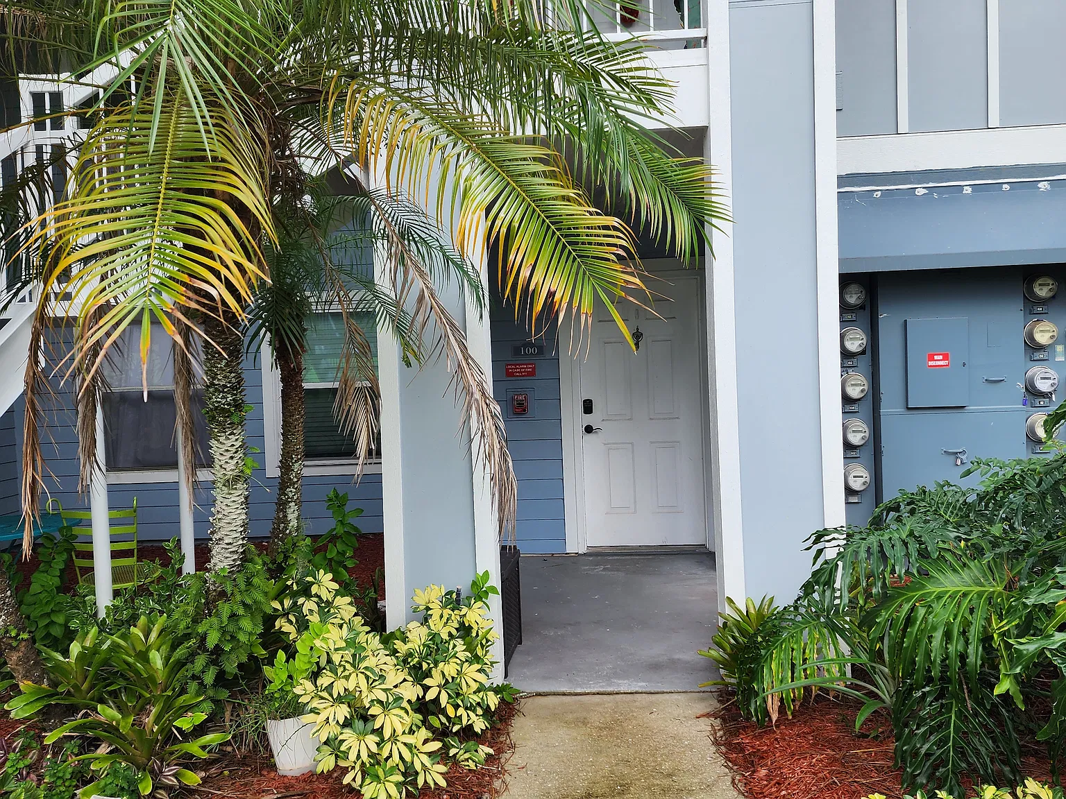 2 bed, 990 sqft, $1,950 — Photo 2