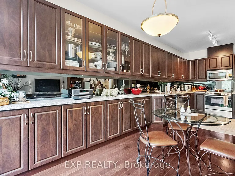 450 Worthington Ave #24 — Photo 9