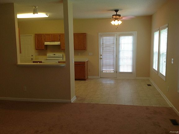 Eat in kitchen area