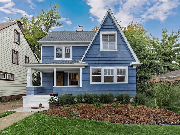 2092 Hampstead Rd, Cleveland Heights, OH 44118