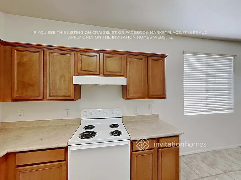 3036 S 101st Dr — Photo 10