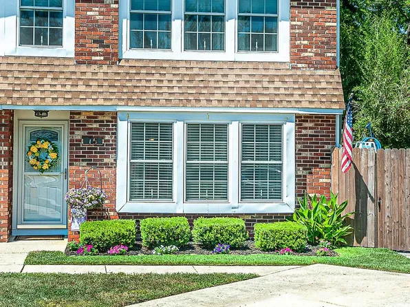 15 Corvas Ct, Sewell, NJ 08080