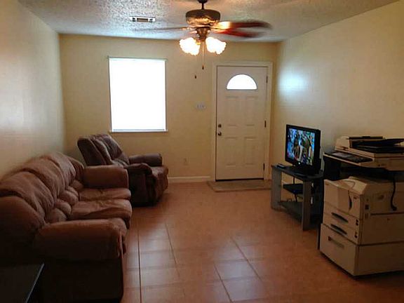 3rd image of 1213 Green Ave