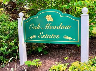 200-202 Oak Meadow Ln, Harwinton, CT 06791